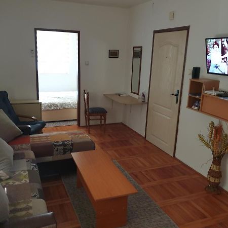 Ni City Center Apartment 1 מראה חיצוני תמונה